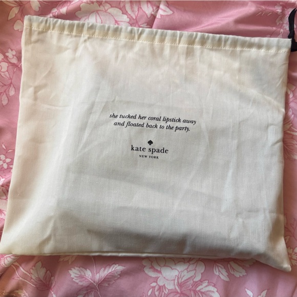 Kate Spade Cameron Street “Clarise” crossbody purse in Navy! - Picture 10 of 11